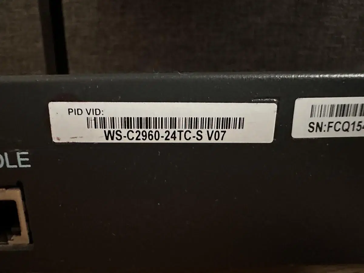 Cisco 2960-24TC-S